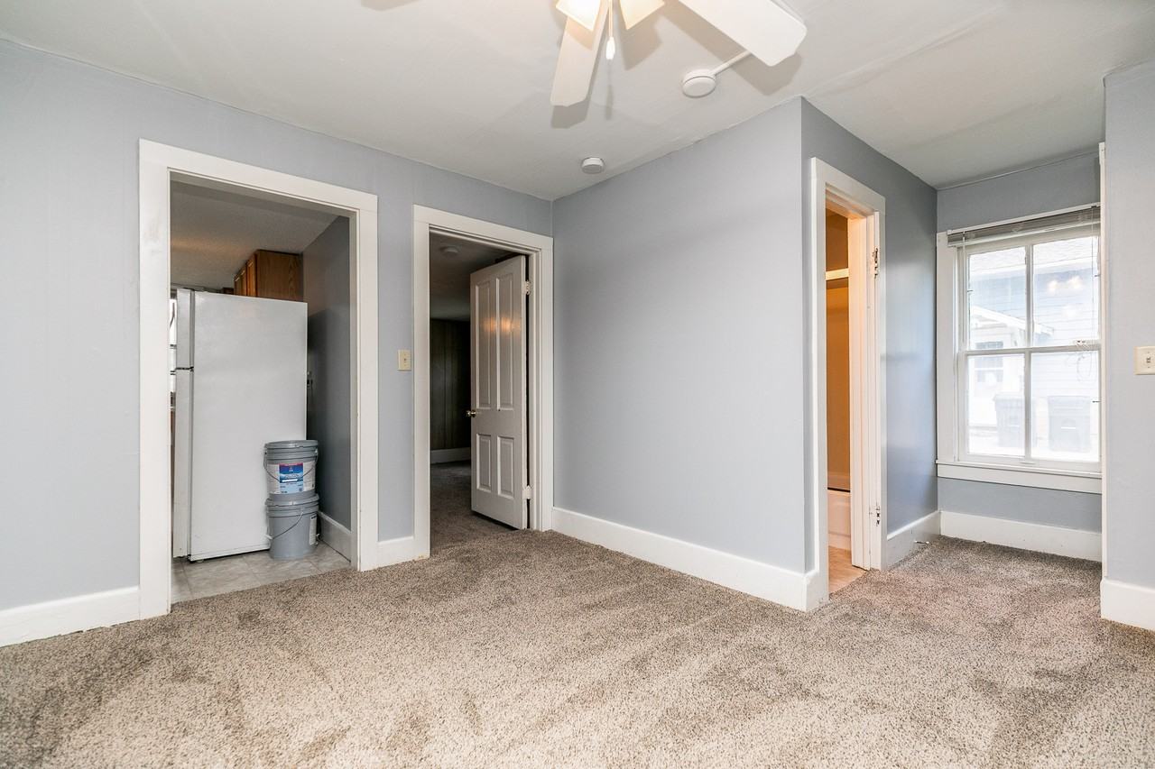 903 Hudson Ave #NA - Photo 5 of 20