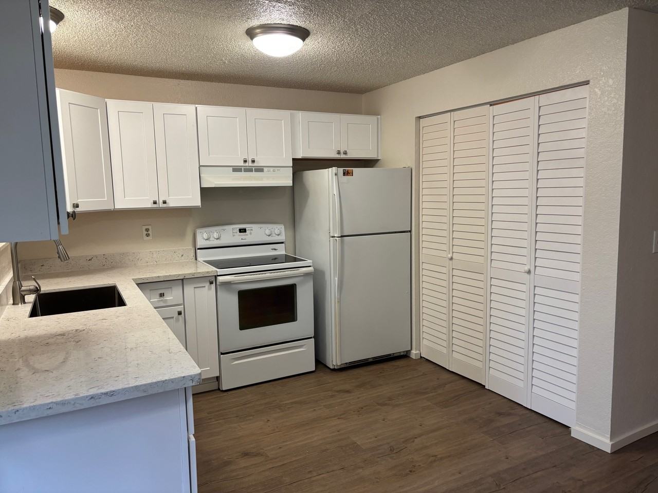 10428 29th St E #10428 - Photo 5 of 12