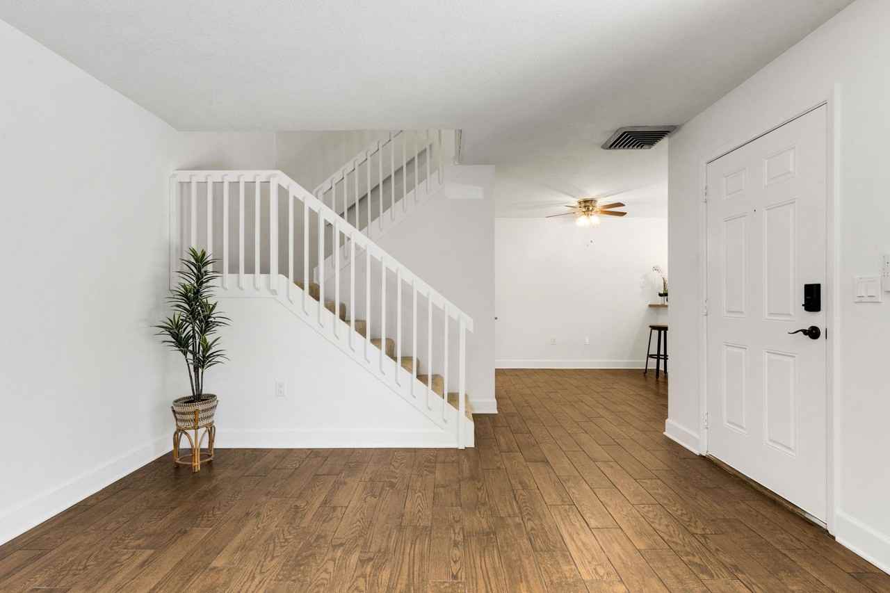 2728 5th Ct #NA - Photo 3 of 39