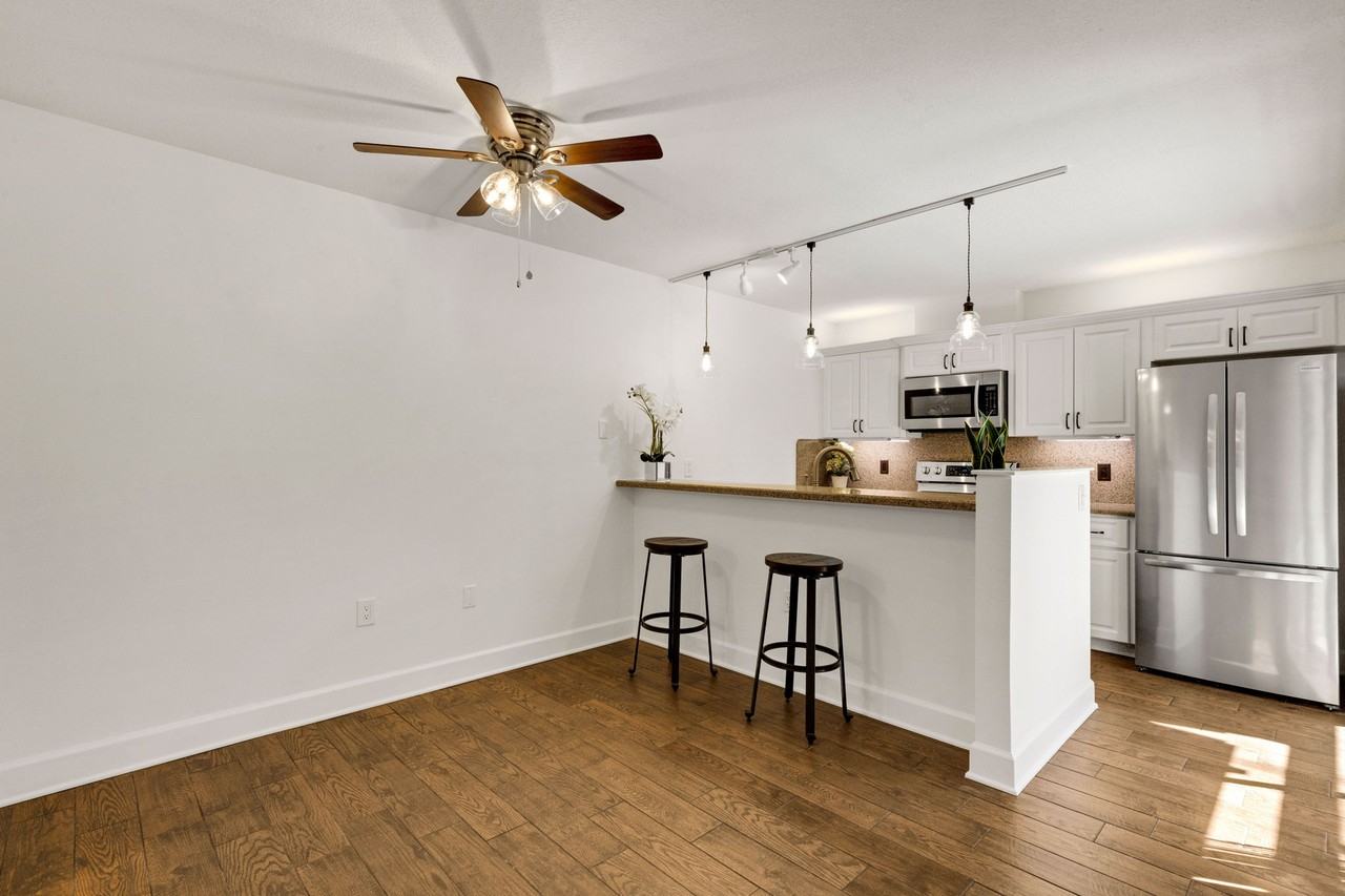 2728 5th Ct #NA - Photo 5 of 39