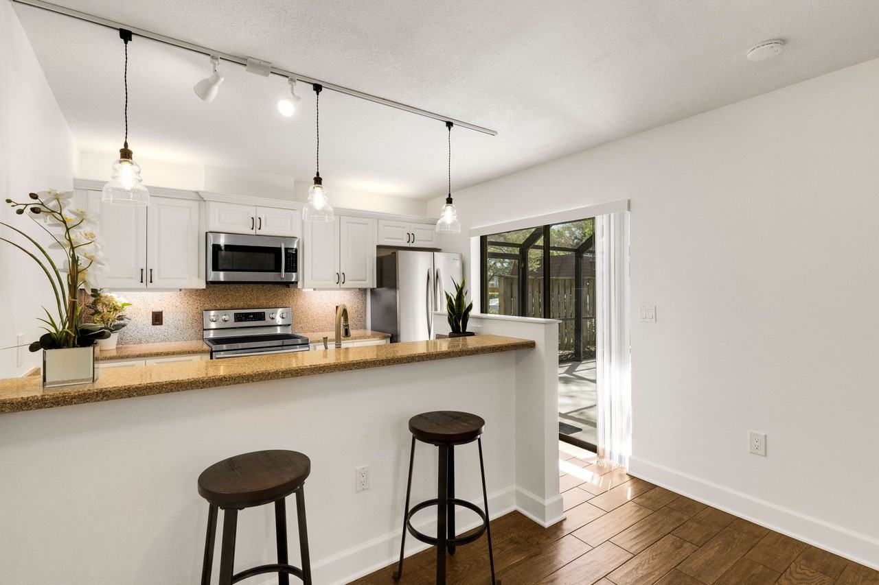 2728 5th Ct #NA - Photo 7 of 39