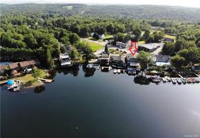 featured image of 1 Horseshoe Lake Rd #2