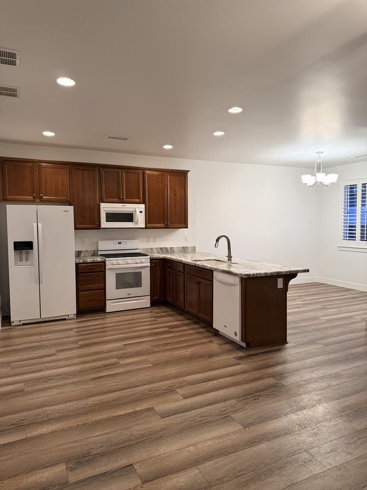 2933 W Putnam Dr #NA - Photo 5 of 12