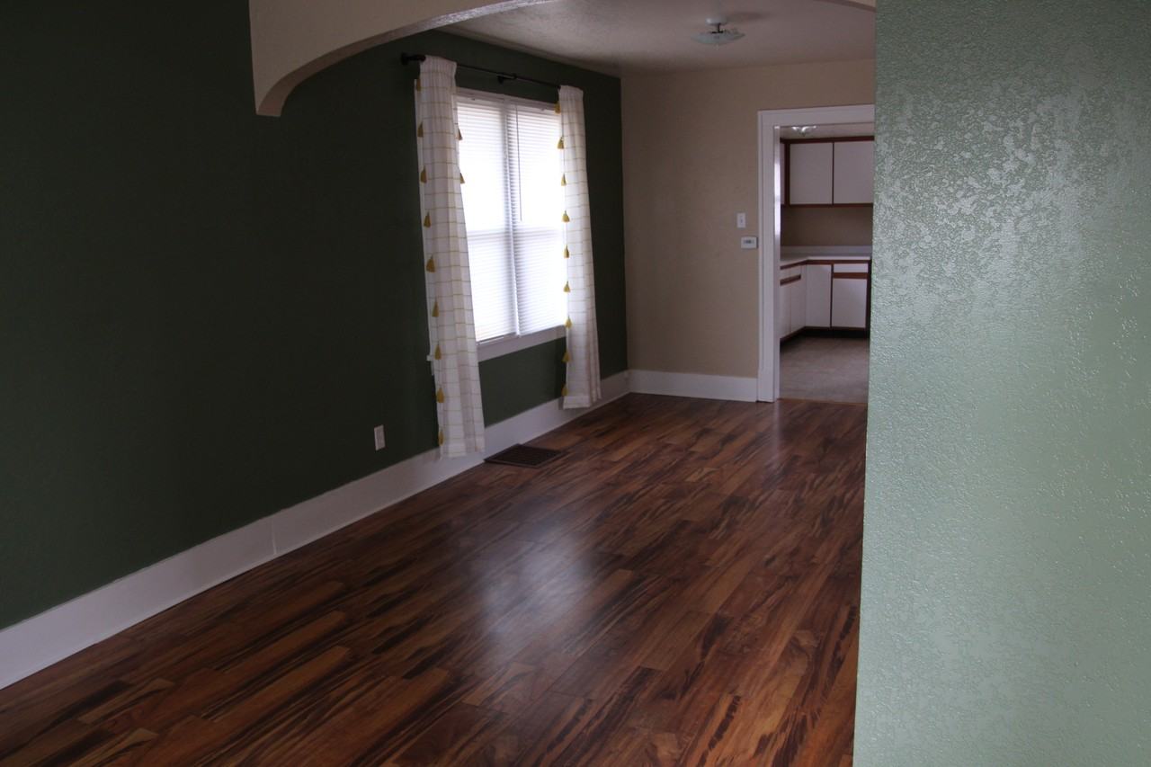 1749 S Poplar St #NA - Photo 5 of 7