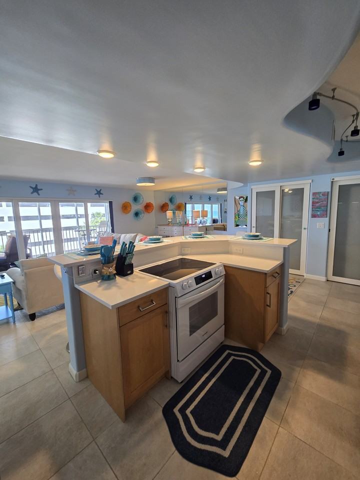 800 Benjamin Franklin Dr #604 - Photo 4 of 19