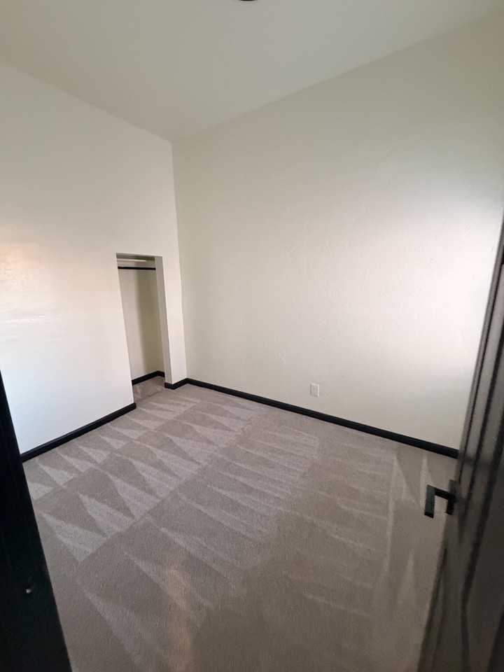 242 Pitkin Ave #NA - Photo 4 of 7