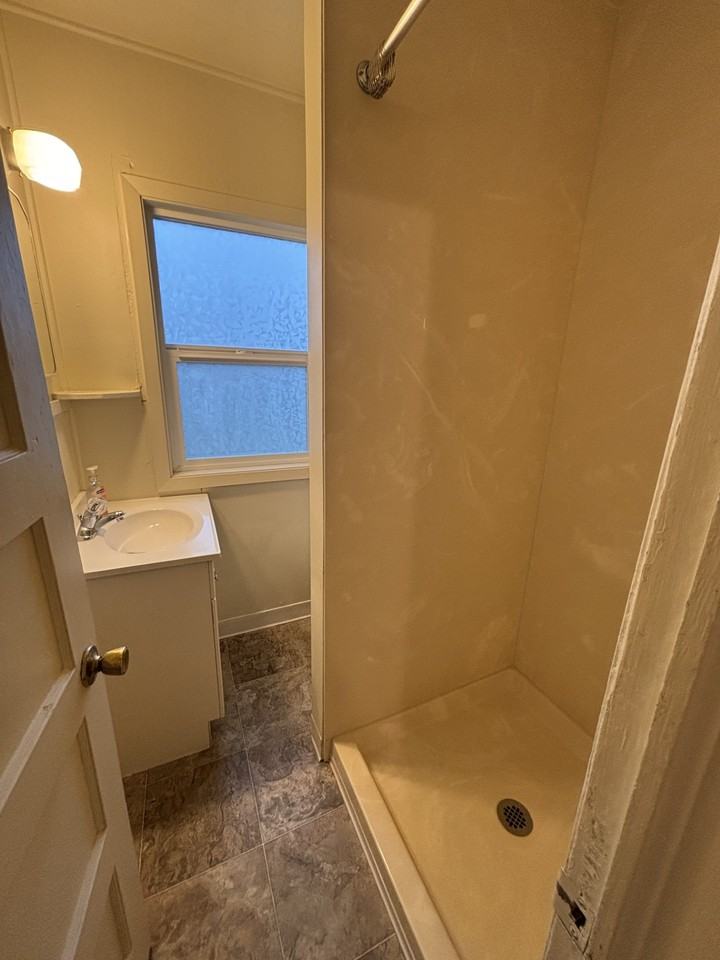 1918 Rogue River Hwy #1 - Photo 7 of 7