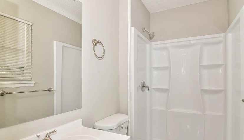 716 Southeast Shamrock Lane - Photo 2 of 7