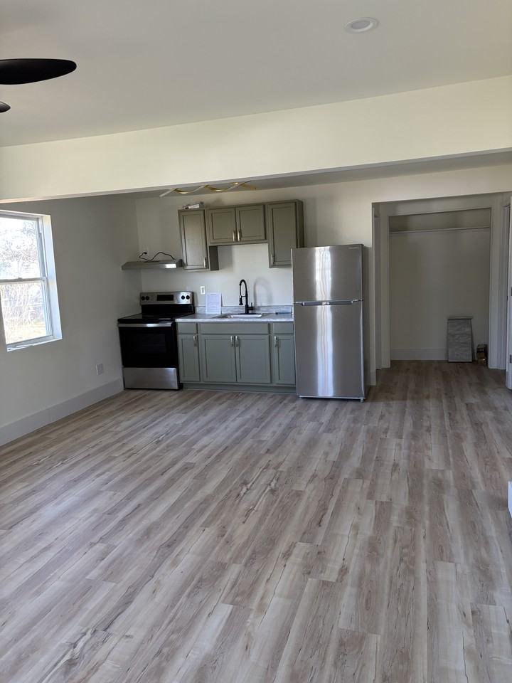 1200 Southlawn Blvd #NA - Photo 3 of 8