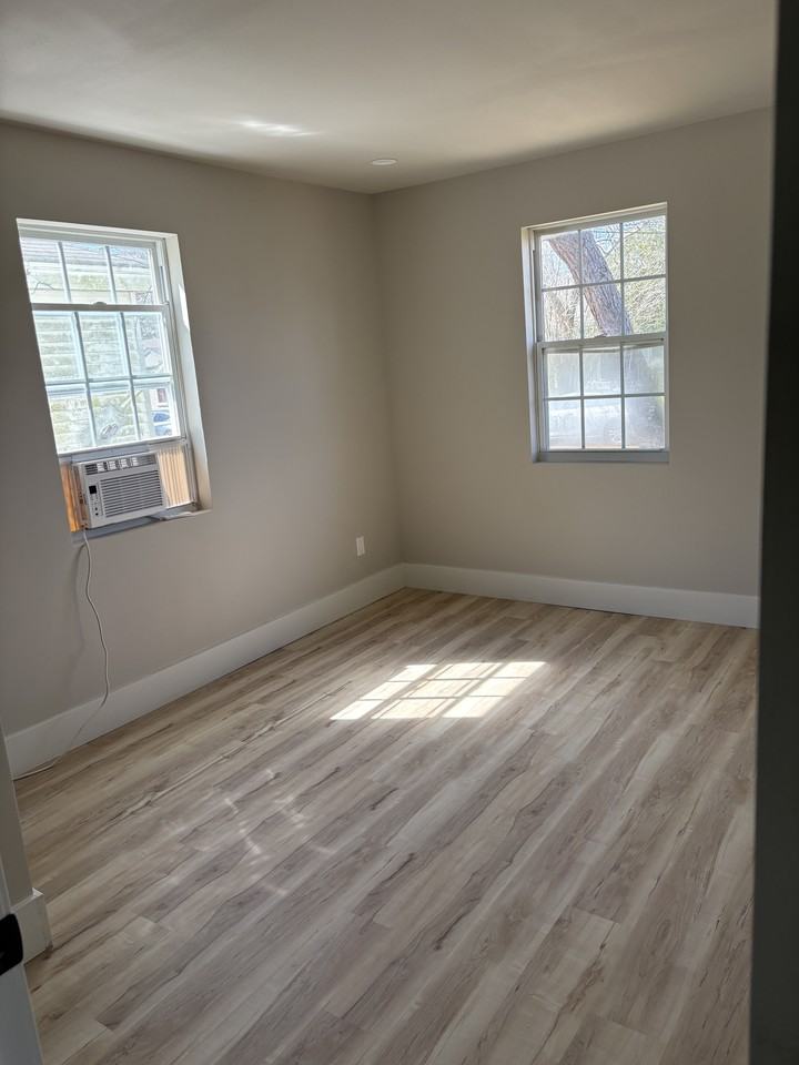 1200 Southlawn Blvd #NA - Photo 4 of 8