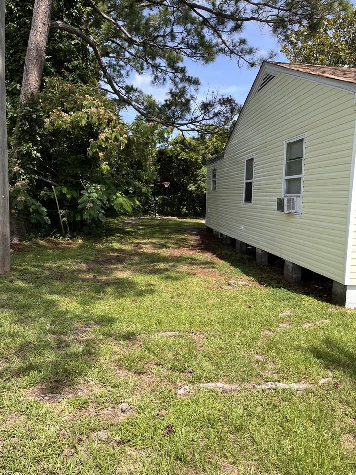 1200 Southlawn Blvd #NA - Photo 7 of 8