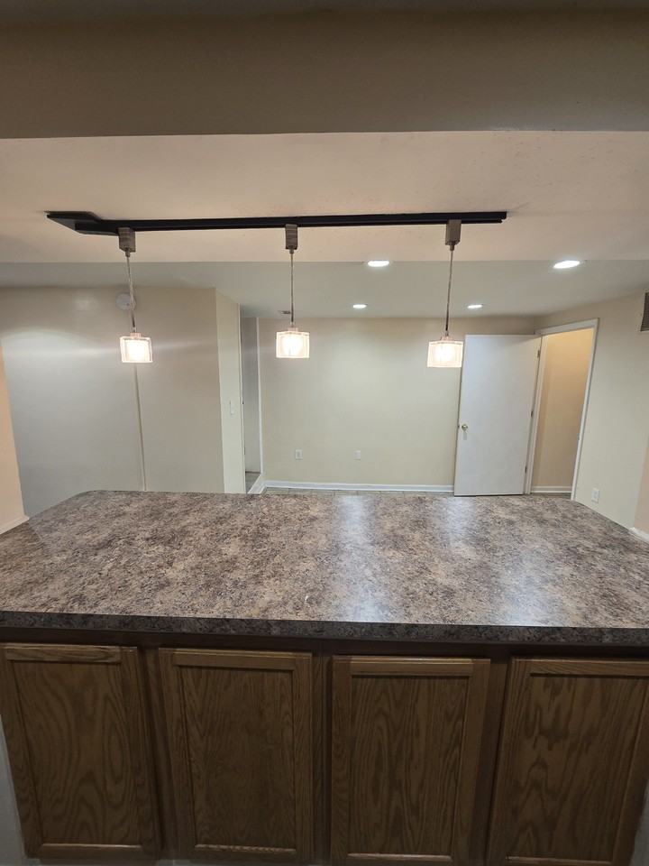 645 L St Ne - Photo 6 of 19