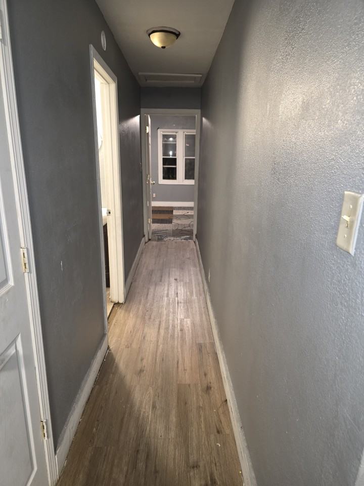 2435 N 15th St #1 - Photo 7 of 14