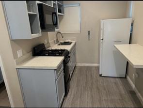 439 Jeffries St #5 - Photo 2 of 8