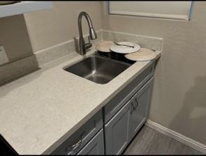 439 Jeffries St #5 - Photo 5 of 8