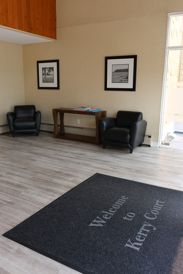 5545 15B Avenue #205 - Photo 4 of 15