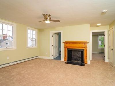 318 Pleasant St #1 - Photo 3 of 7