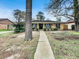 featured image of 17411 Glenhew Rd