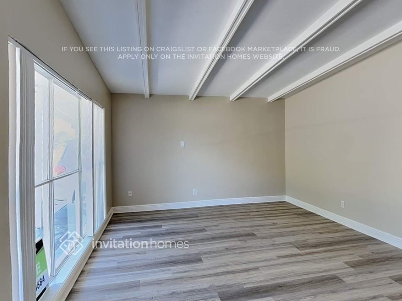 5218 Grandview Dr - Photo 3 of 15