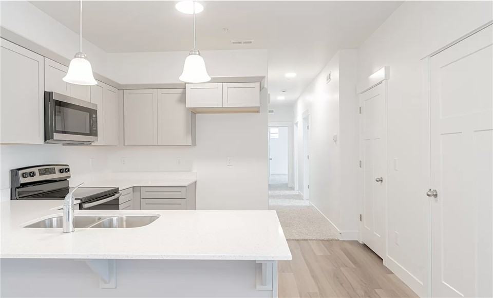 13606 S Hanley Ln #R303 - Photo 2 of 11