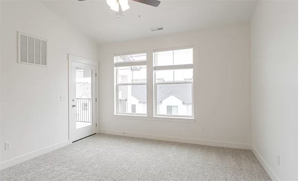 13606 S Hanley Ln #R303 - Photo 4 of 11