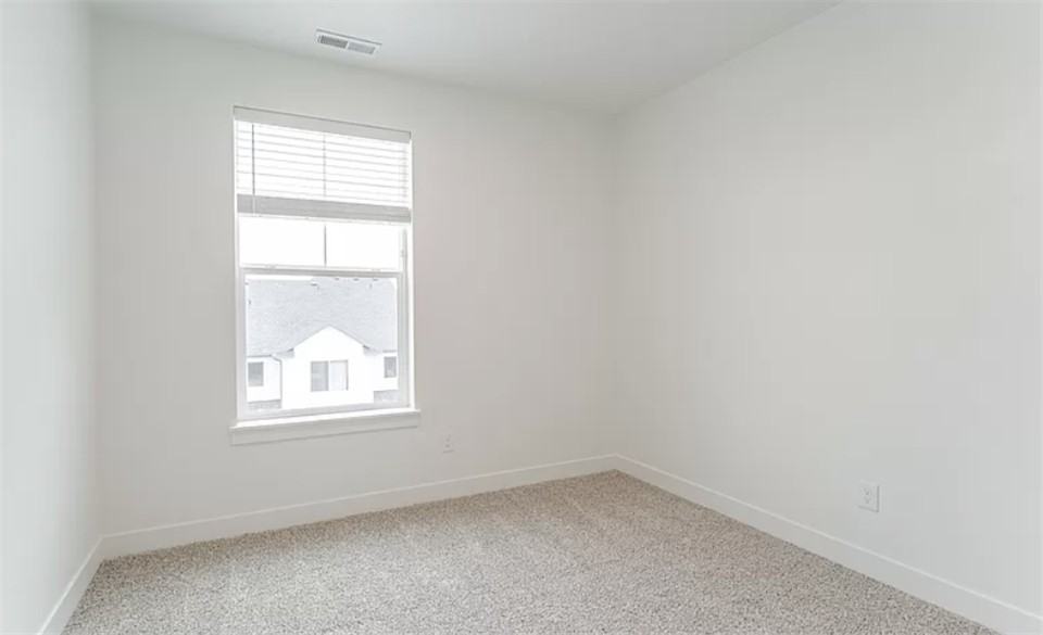 13606 S Hanley Ln #R303 - Photo 7 of 11