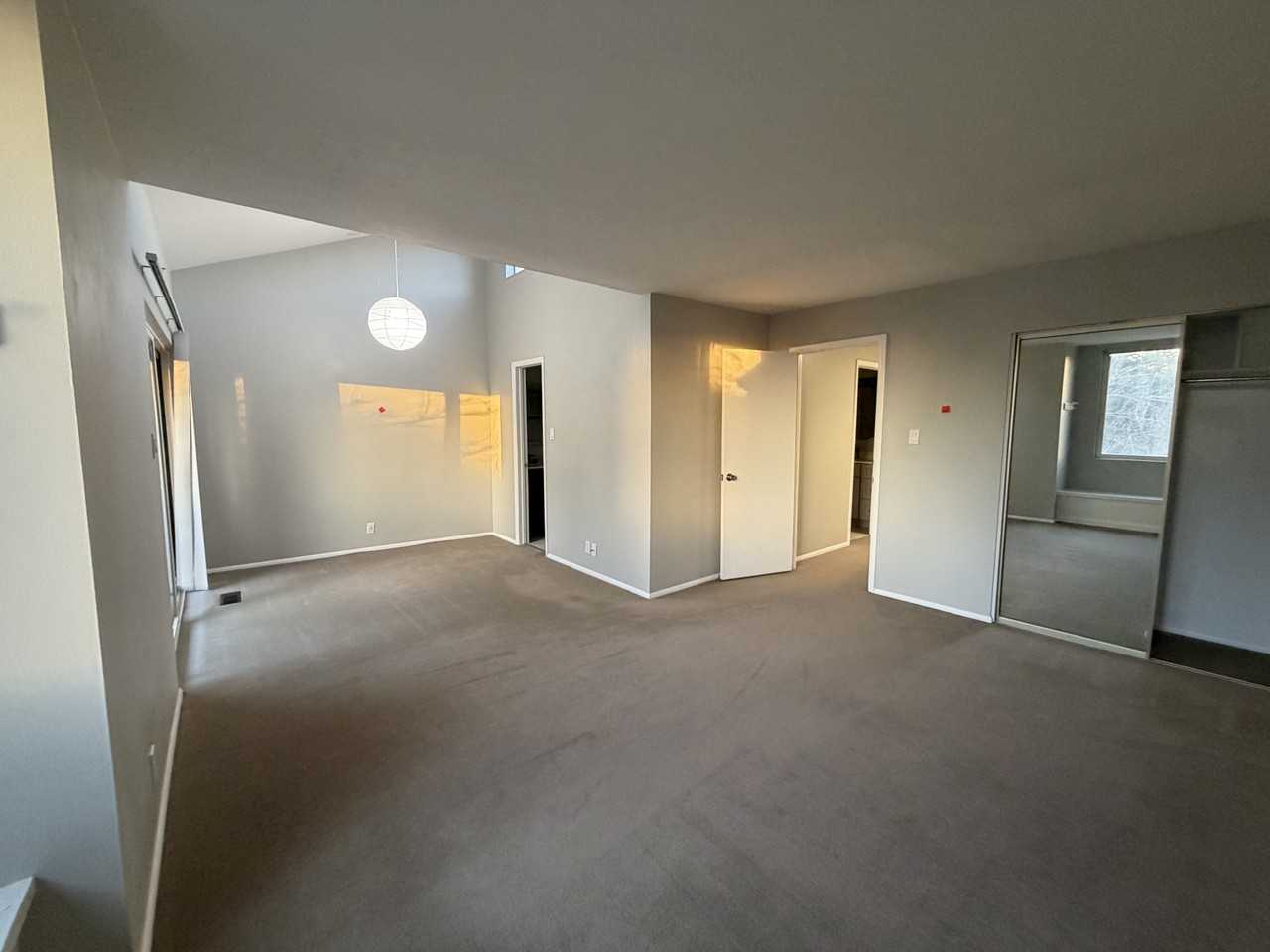 5706 S Saint James Pl - Photo 3 of 40