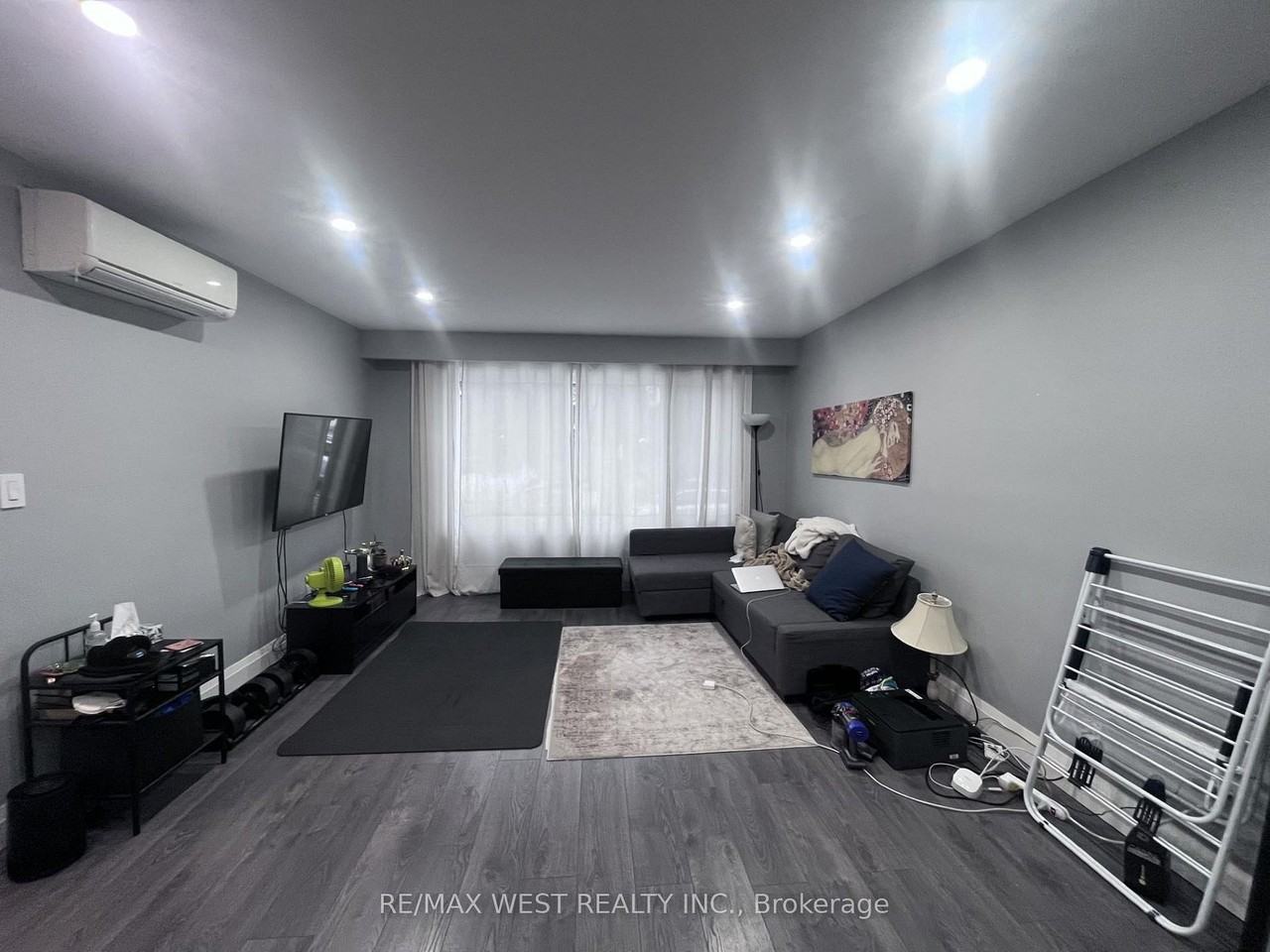 241 Wychwood Avenue - Photo 3 of 10