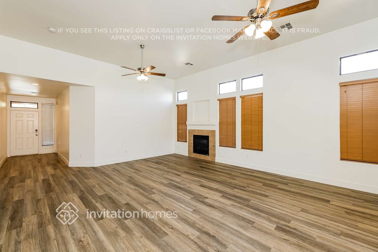 3936 Maldive Isle Ct - Photo 6 of 18