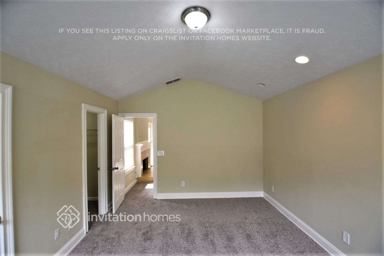 7128 Ambercrest Ct - Photo 7 of 16