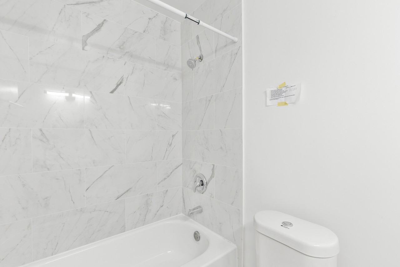 Driftwood Apartments - Photo 3 of 10