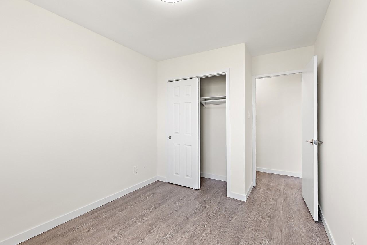 Driftwood Apartments - Photo 6 of 10