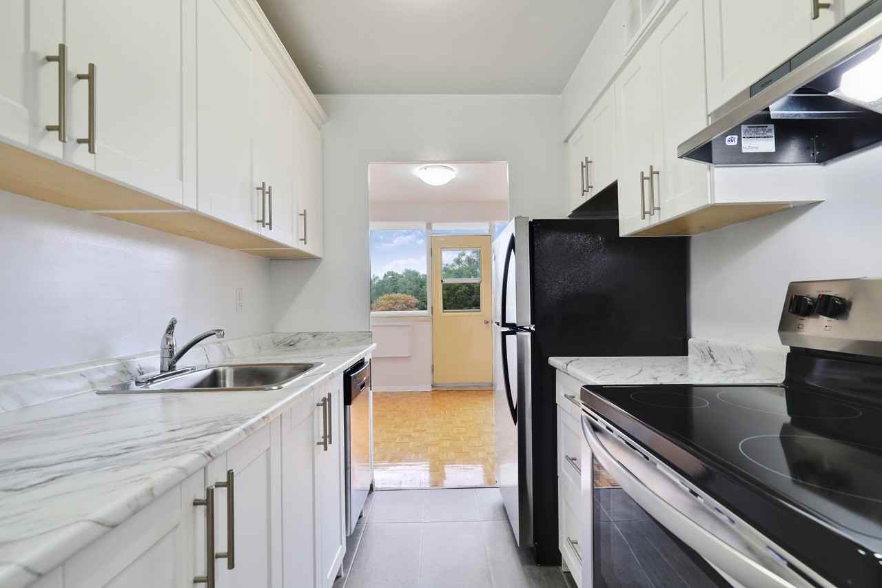 Central Park Place (B) - Photo 3 of 15