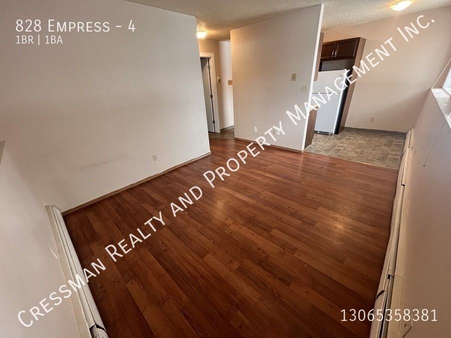 828 Empress - Photo 2 of 8