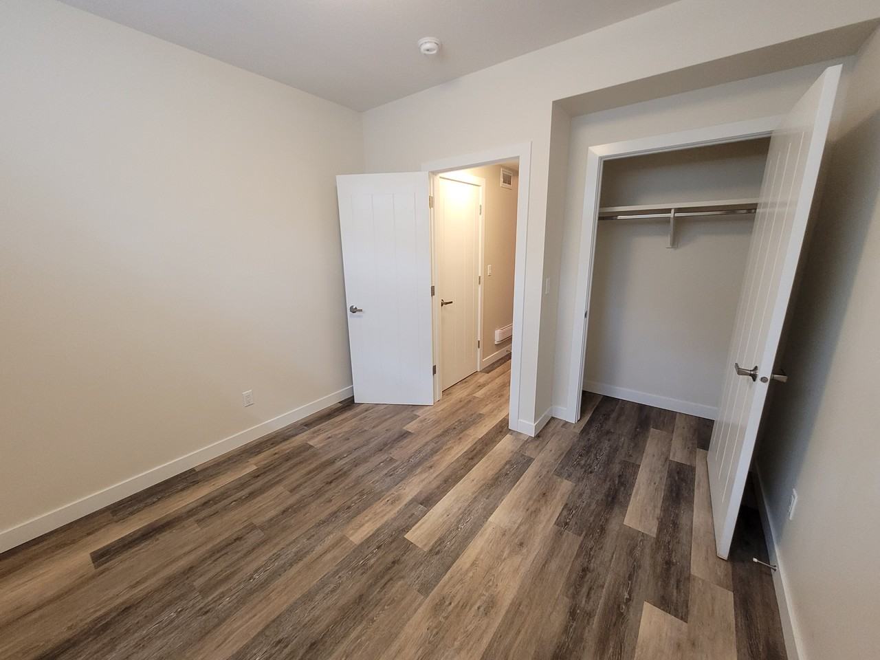 1616A Alexandra Avenue (Basement Suite) - Photo 5 of 8