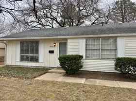 909 Hillside Dr - Photo 1 of 1