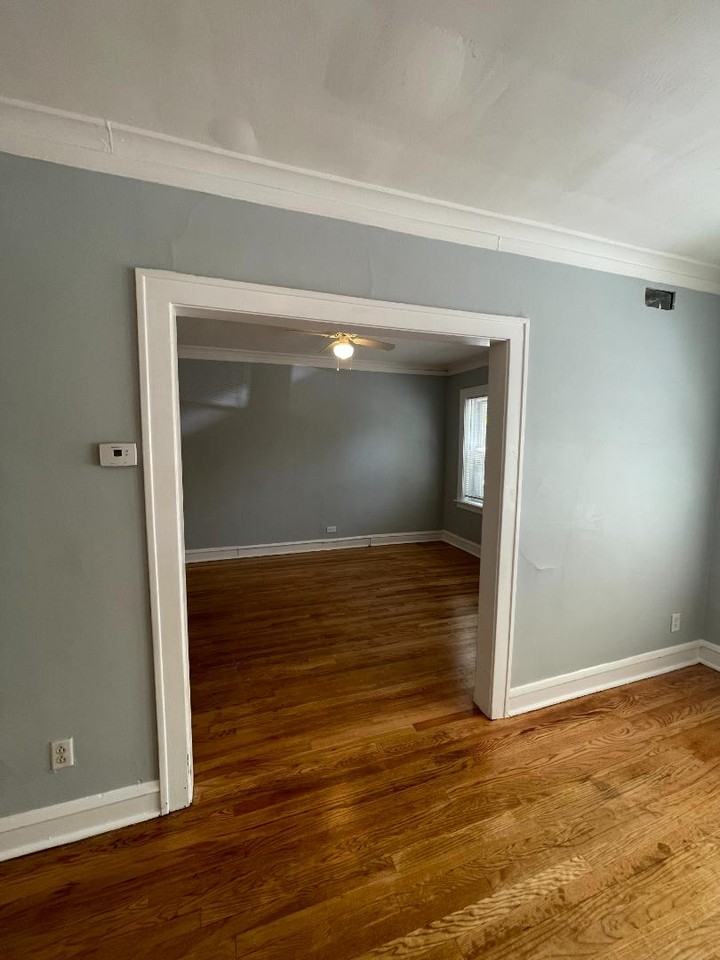 1418 West 82nd Street - Photo 5 of 21