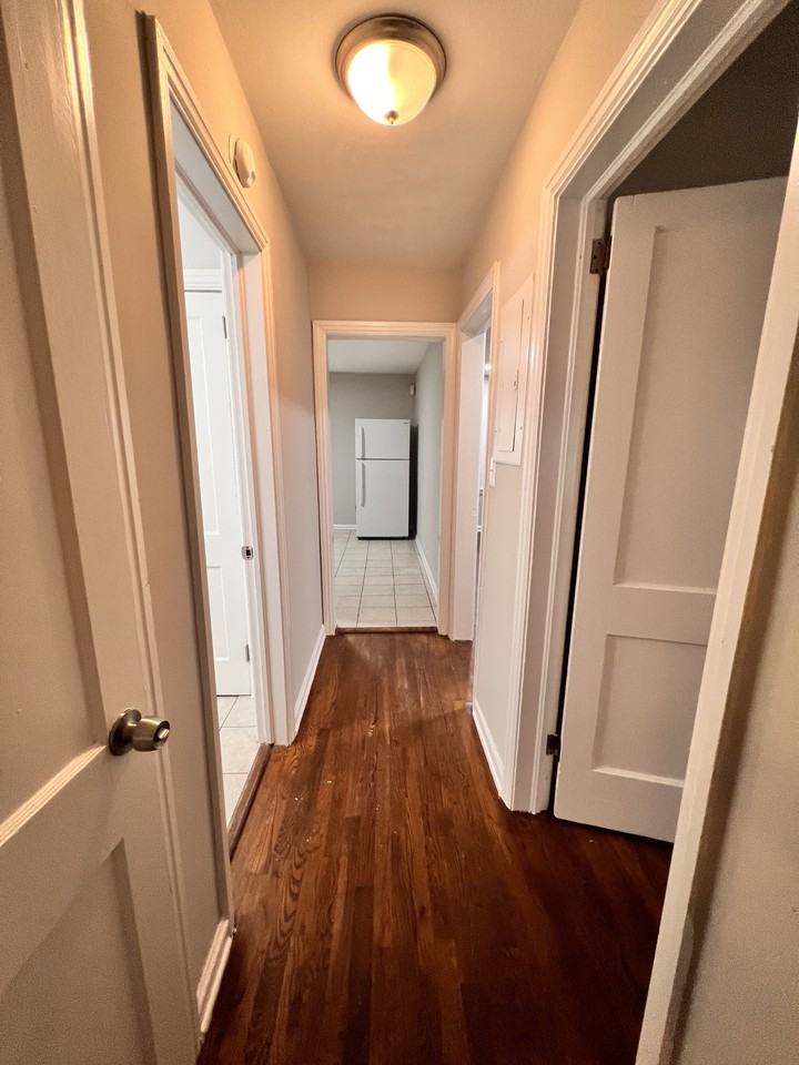 1813 Sylvan Rd Sw #B - Photo 4 of 9