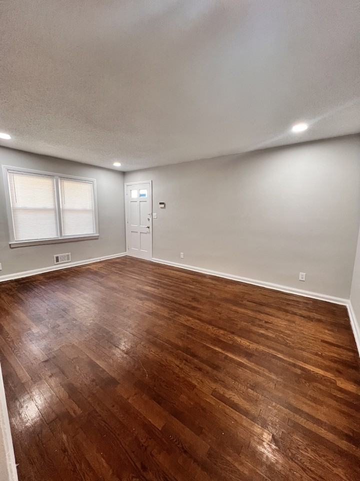 1813 Sylvan Rd Sw #B - Photo 6 of 9