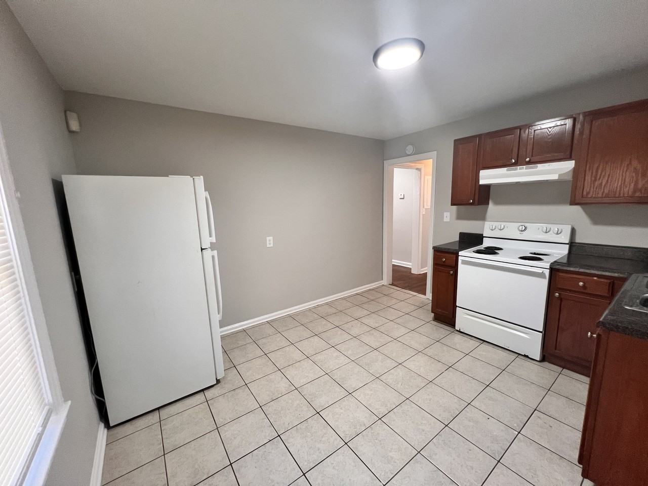 1813 Sylvan Rd Sw #B - Photo 7 of 9