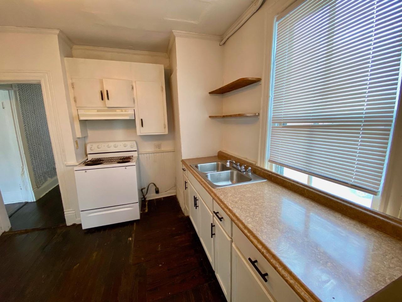 800 Pierce St - Photo 7 of 11