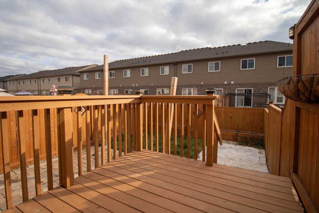 556 Julia Dr - Photo 7 of 20