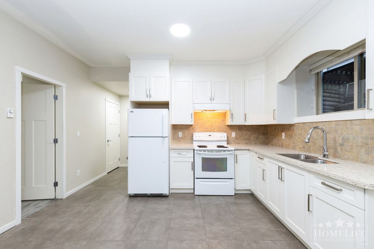 20955 80a Ave - Photo 6 of 14