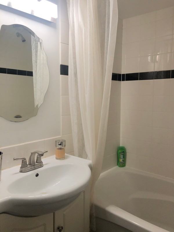 2912 Windsor St - Photo 3 of 16