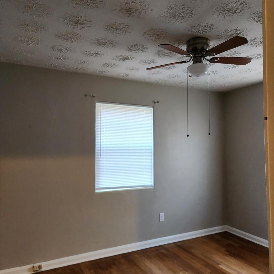 7927 Reid Ave - Photo 7 of 20