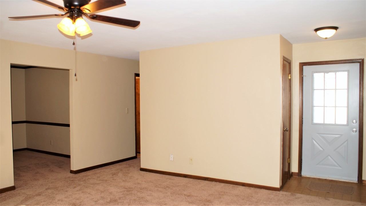 1504 1504 Crawley Circle #1 - Photo 3 of 46