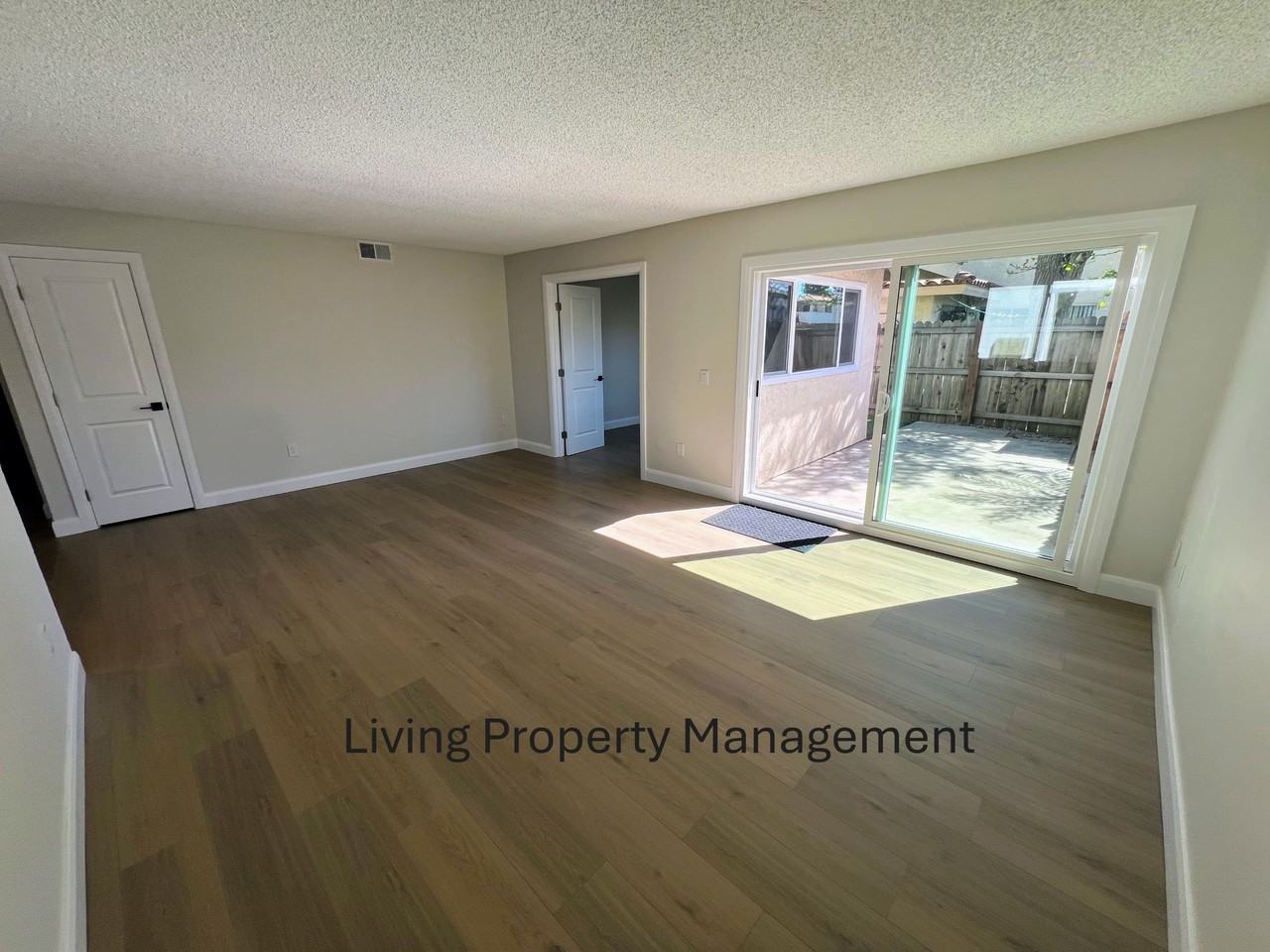 18912 Valley Cir #A - Photo 3 of 17