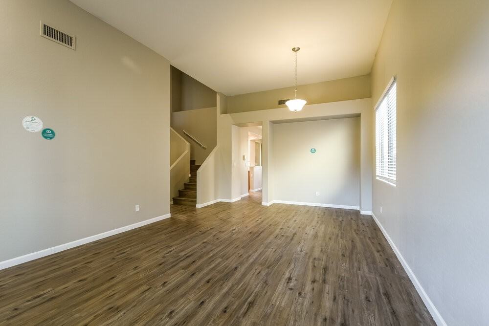 39520 N Hillerman Way - Photo 4 of 17