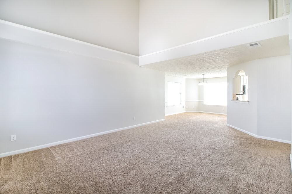 650 Compton Ln - Photo 6 of 17