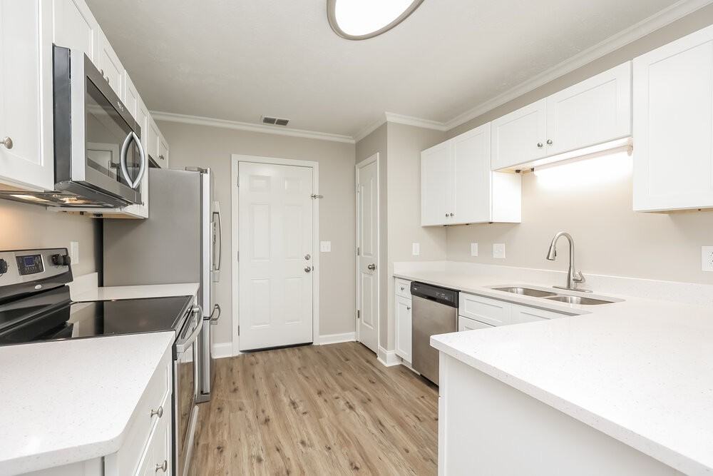 1195 Saint Andrews Dr - Photo 7 of 16